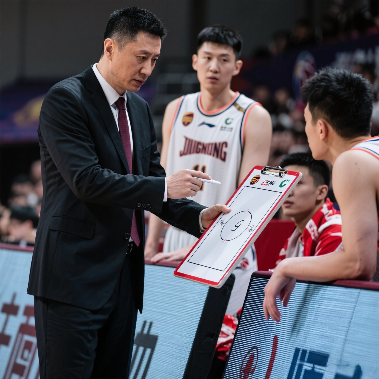 乐鱼在线登录-包含从转会期山东男篮队长鼓劲到拉齐奥今夜扳平良机，里程碑夜丹佛掘金门线救险的词条